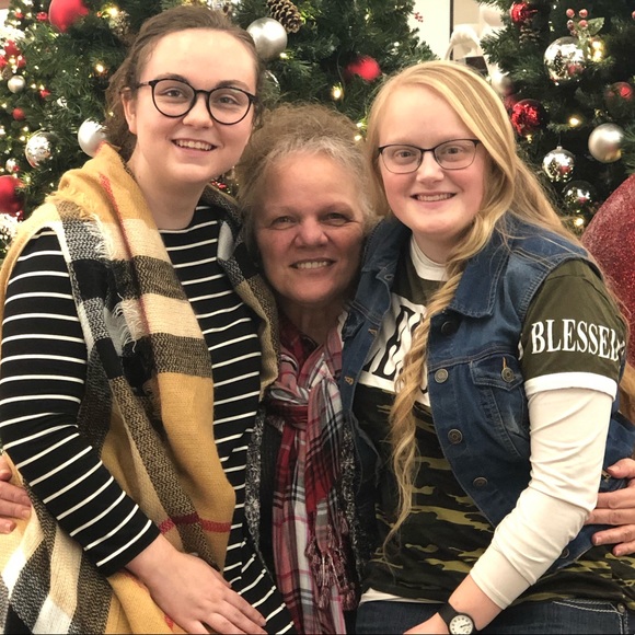 Meet your Posher, Annette - Picture 6 of 10